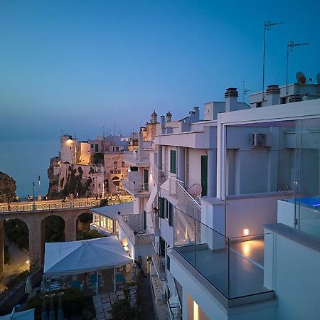 Готель White Coast Поліньяно-а-Маре Екстер'єр фото